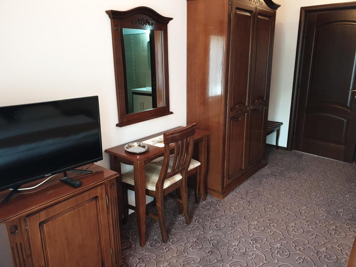 Vila Tisa Tismana Extérieur photo