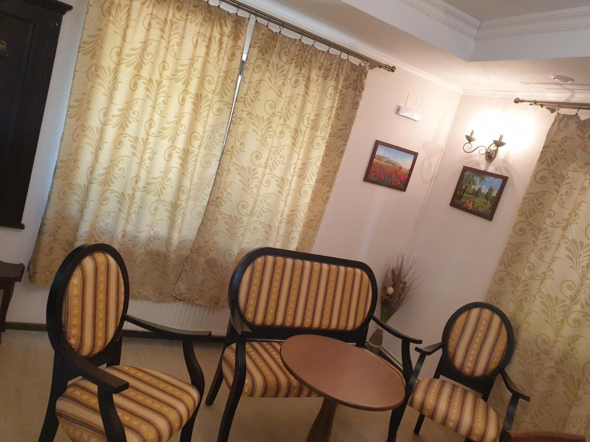 Vila Tisa Tismana Extérieur photo